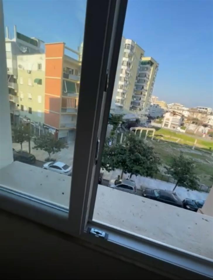 SHITET APARTMENT NE QENDER TE BASHKIA DURRES