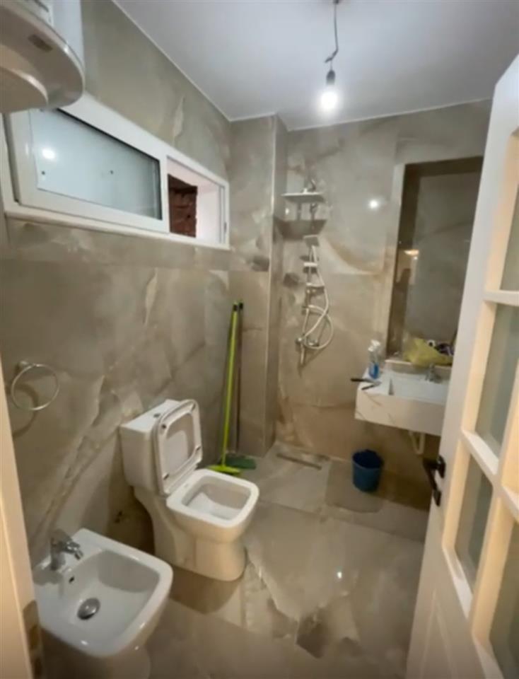 SHITET APARTMENT NE QENDER TE BASHKIA DURRES