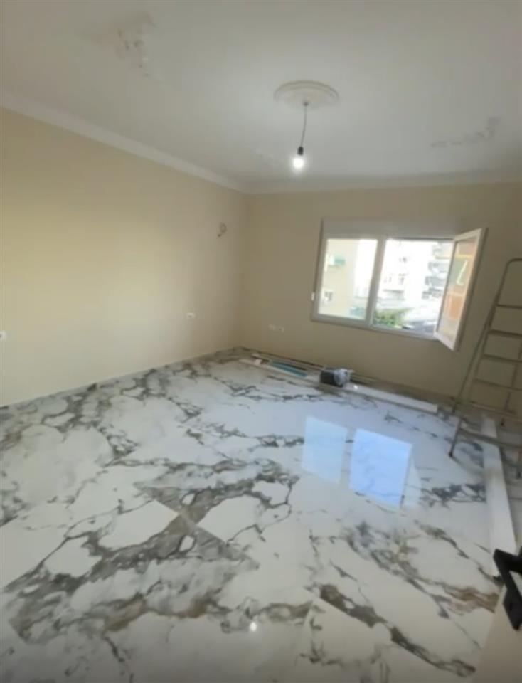SHITET APARTMENT NE QENDER TE BASHKIA DURRES