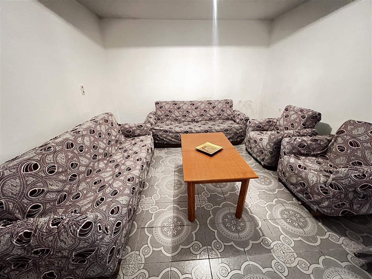 Jepet me qera shtepi e mobiliar 2+1 plus 1 post parkimi !!!