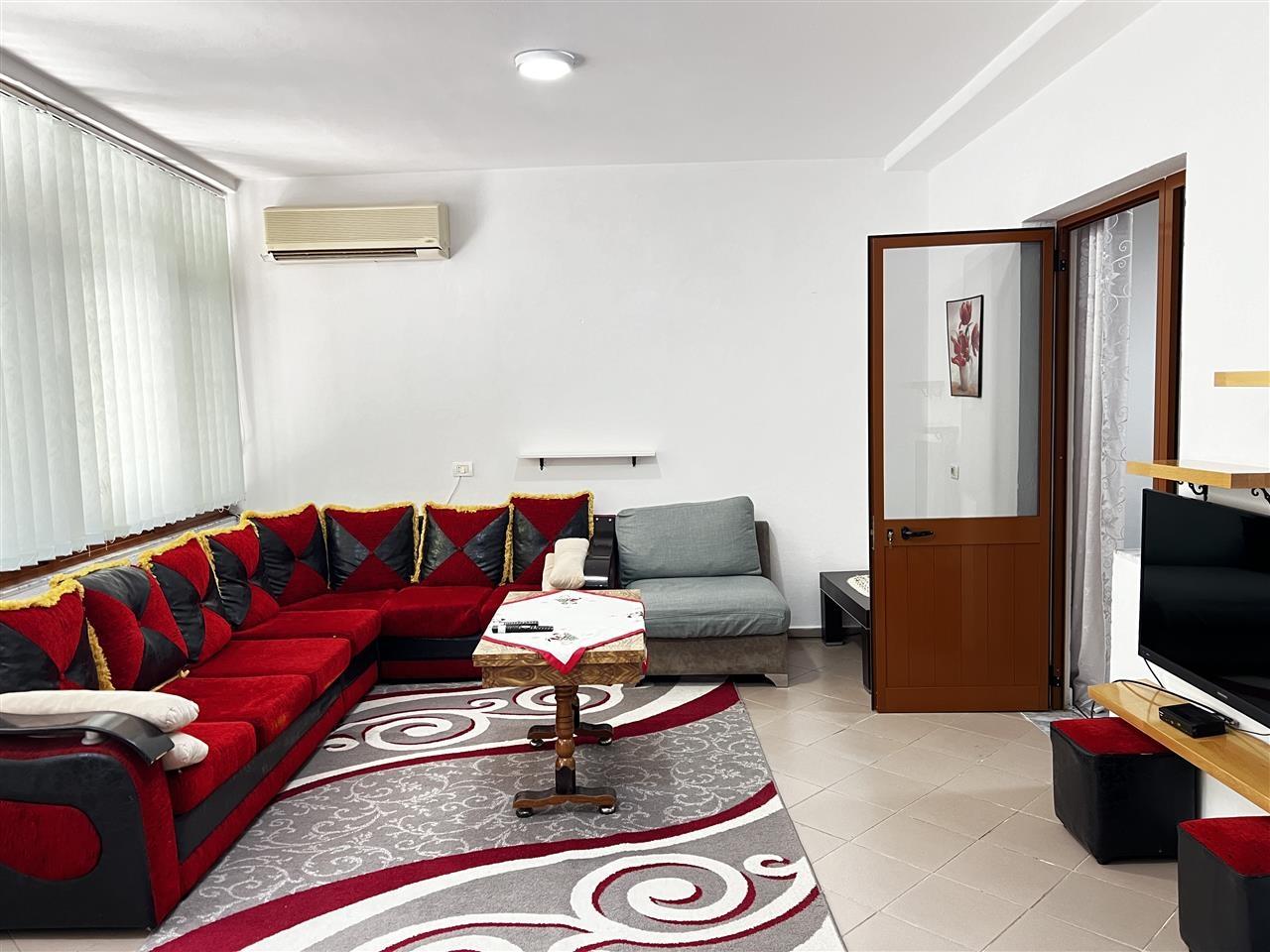 Jepet me qera shtepi e mobiliar 2+1 plus 1 post parkimi !!!