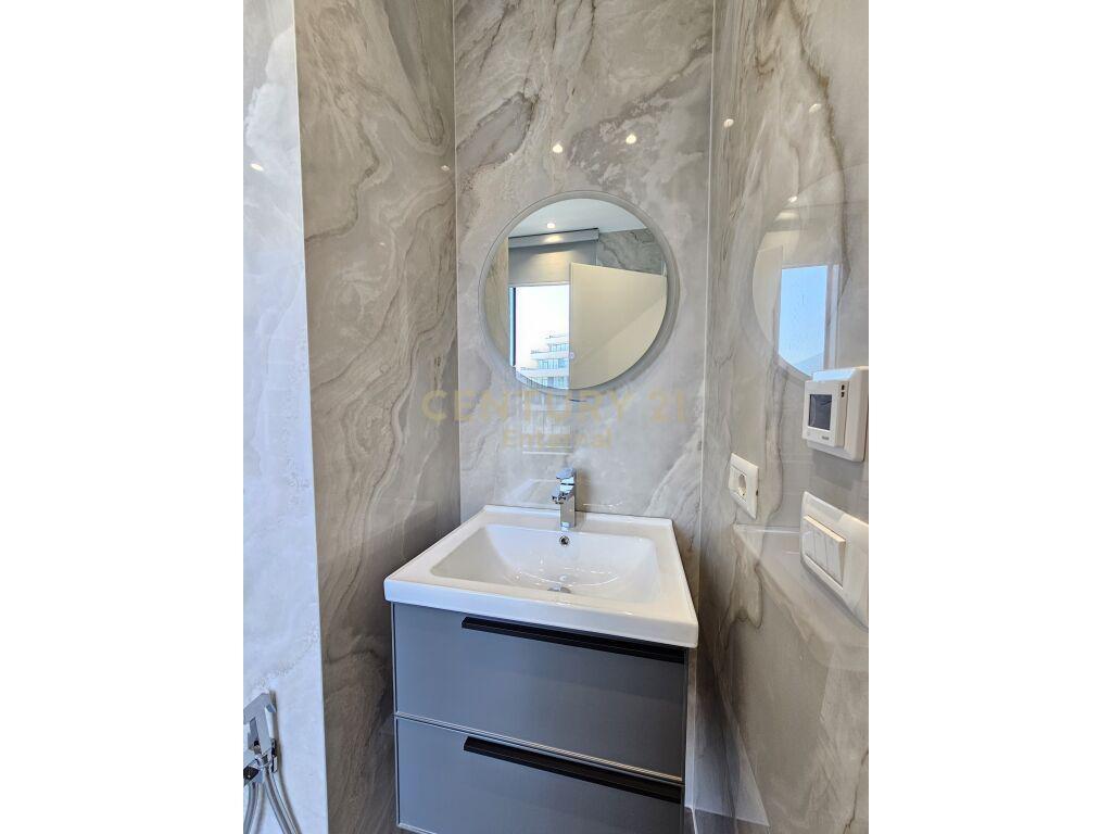 Apartament Luksoz 1+1+parkim Lake View!