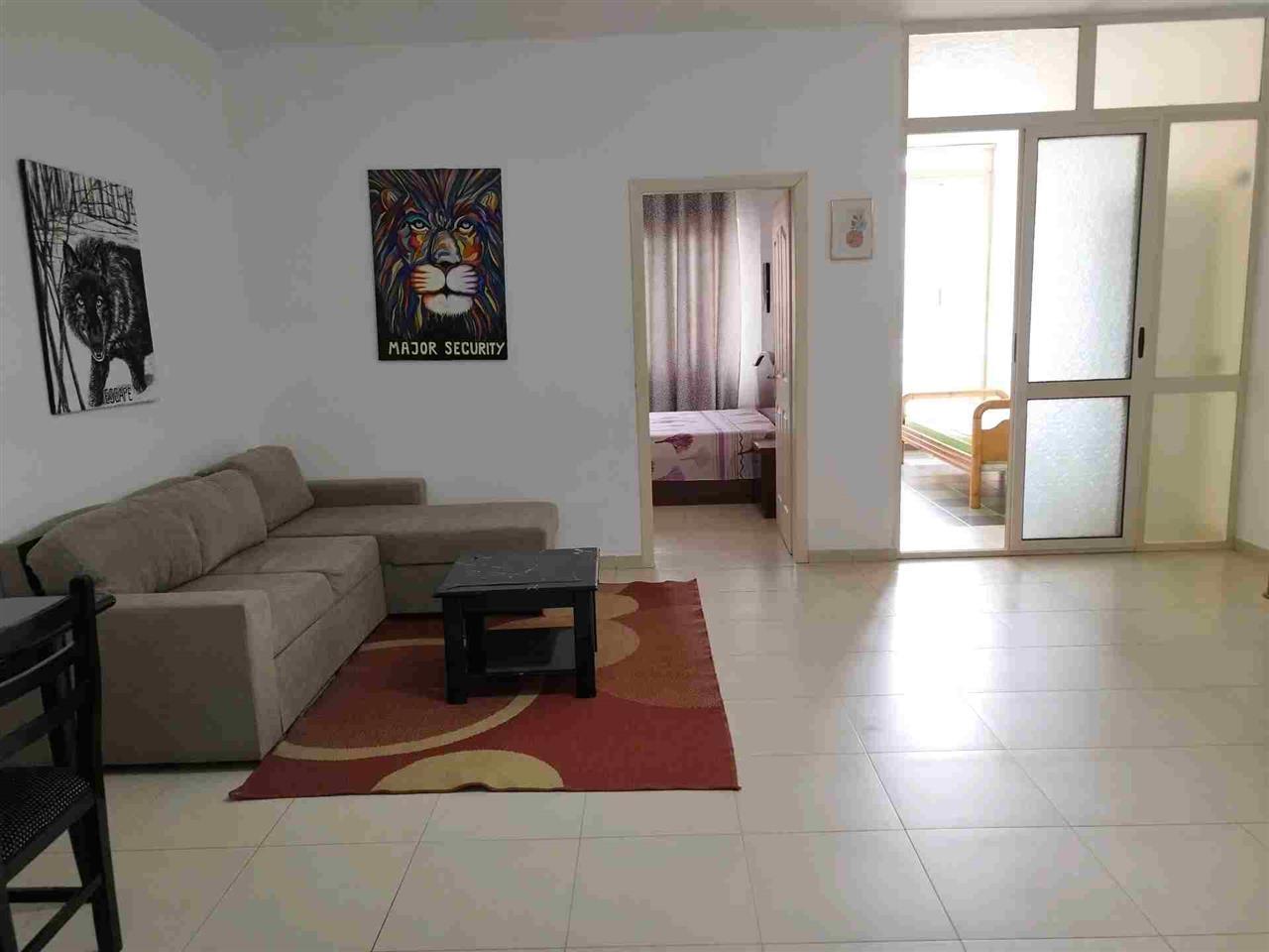 Apartament me qera