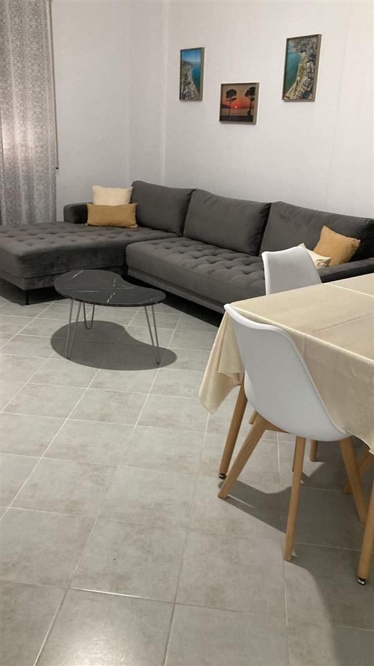 Apartament me qera afatgjate 1+1 buze detit tek Rrapi Vlore