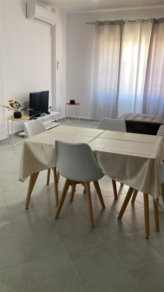 Apartament me qera afatgjate 1+1 buze detit tek Rrapi Vlore