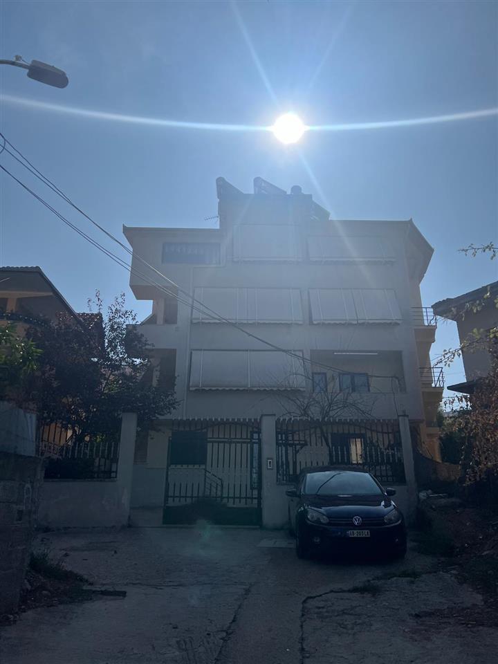 Qira Apartament 2+1+2 Shkozë €450 | 112 m2