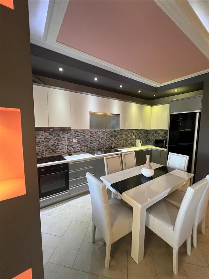Qira Apartament 2+1+2 Shkozë €450 | 112 m2