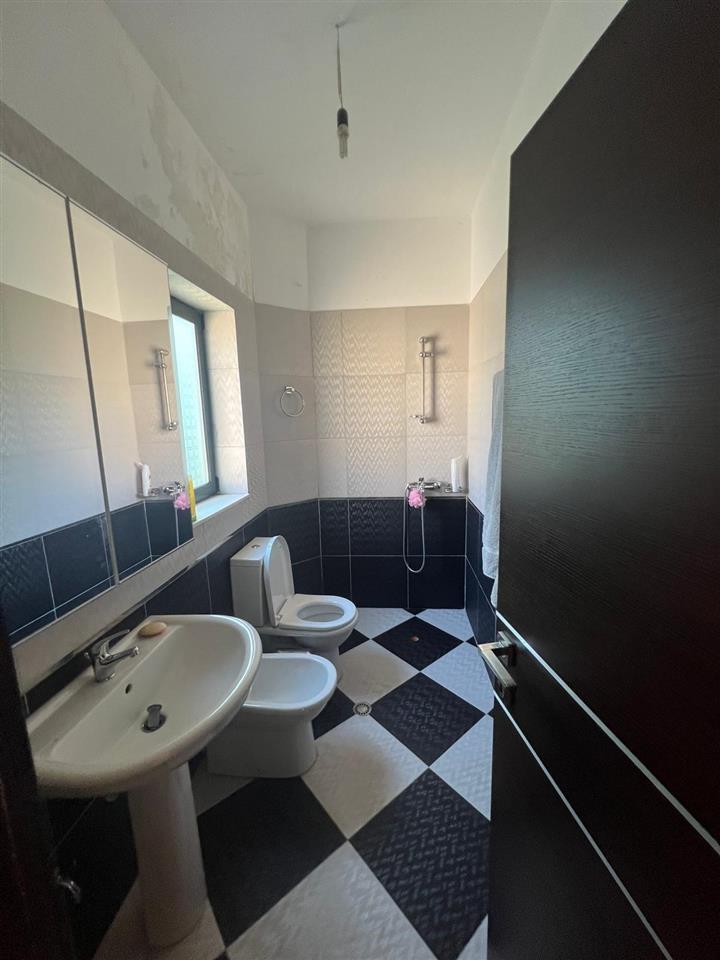 Qira Apartament 2+1+2 Shkozë €450 | 112 m2