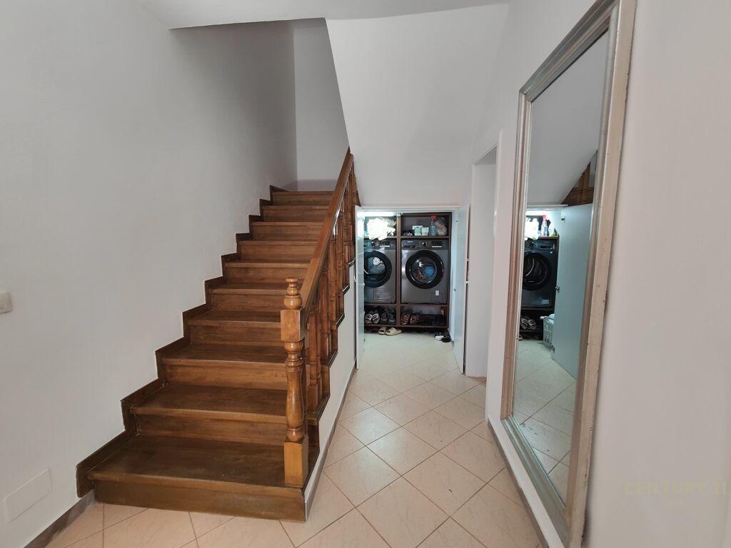 Vila Me Qira në Liqeni i Thatë, Tiranë – 2500€ | 560 m²