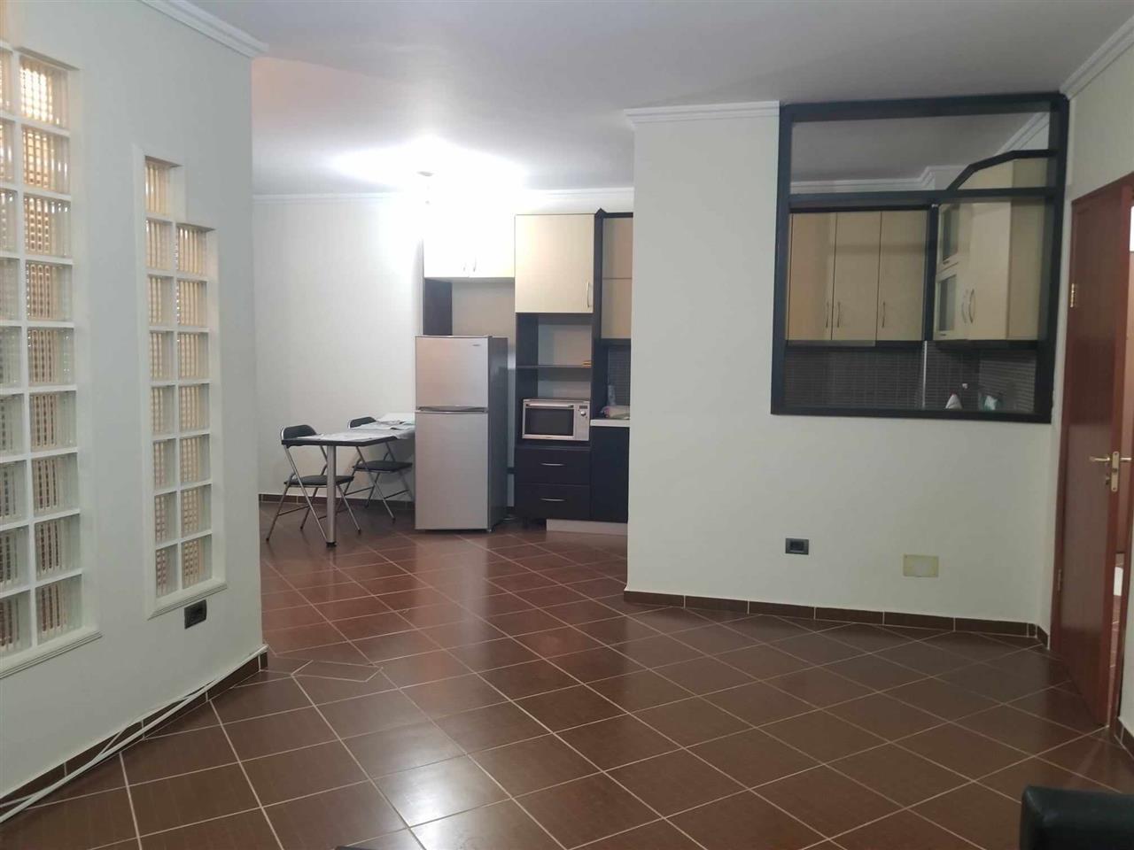 SHES APARTAMENT 2+1 TE MOBILUAR TEK THESARI