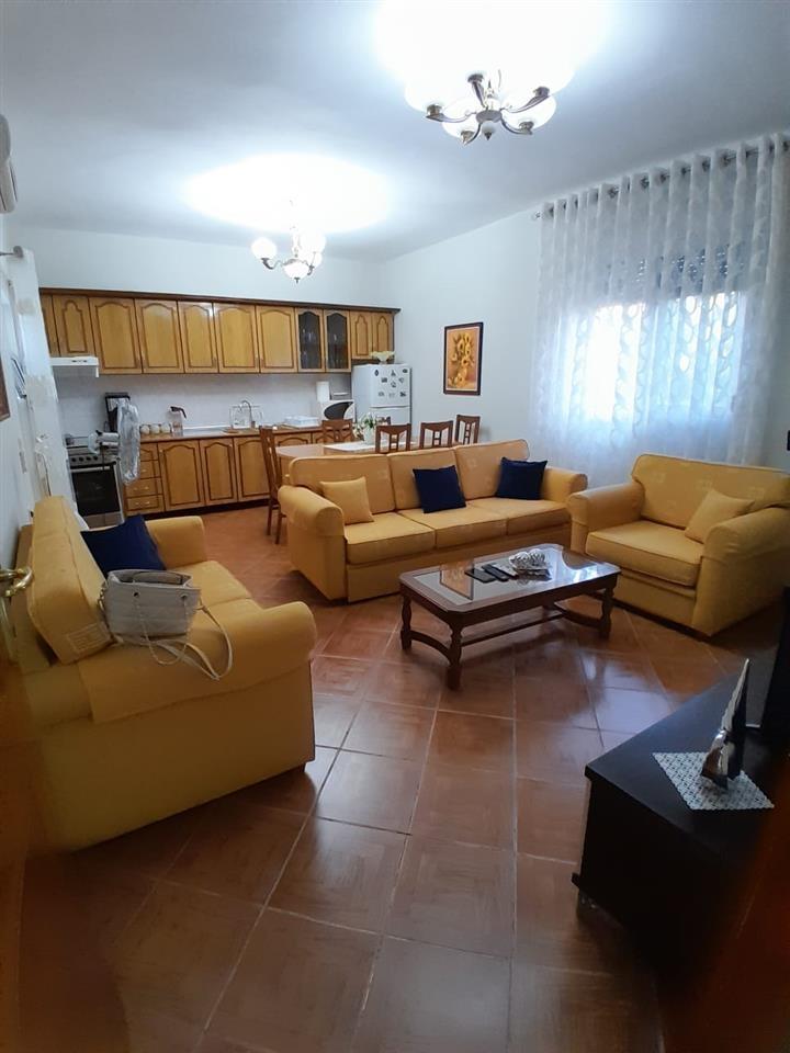 Shitet Shtepia Private 2 Kateshe ne Fier Lagja Liri