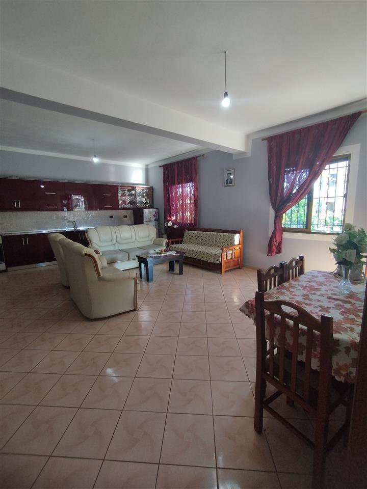 Shitet Shtepia Private lagja Afrimi ri Fier