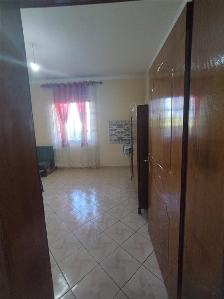 Shitet Shtepia Private lagja Afrimi ri Fier