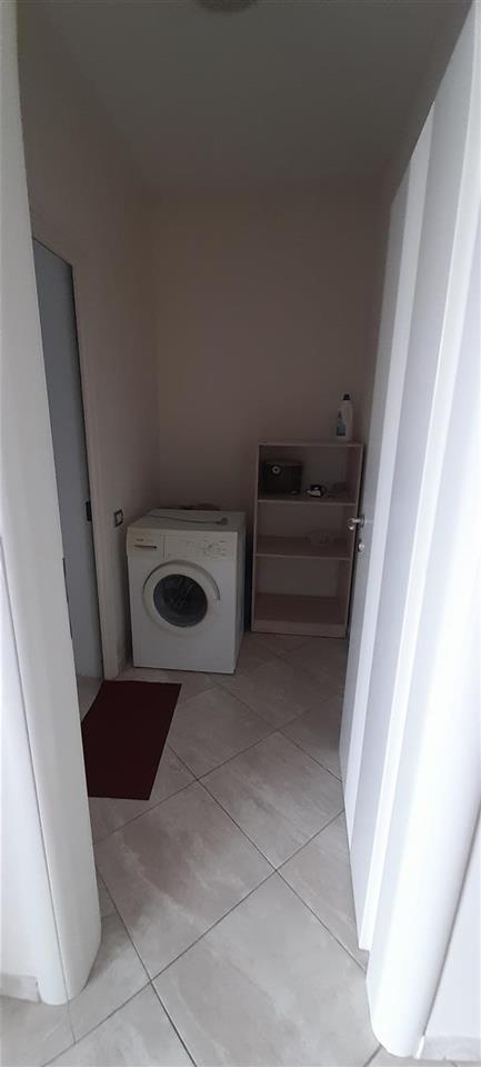 Shtepi me qera e mobiluar 2+1 250 lek neto