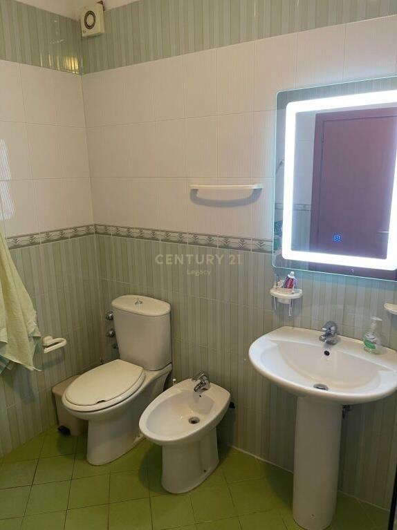 Qira Apartament 1+1+1 Komuna e Parisit 550 € 70 m2