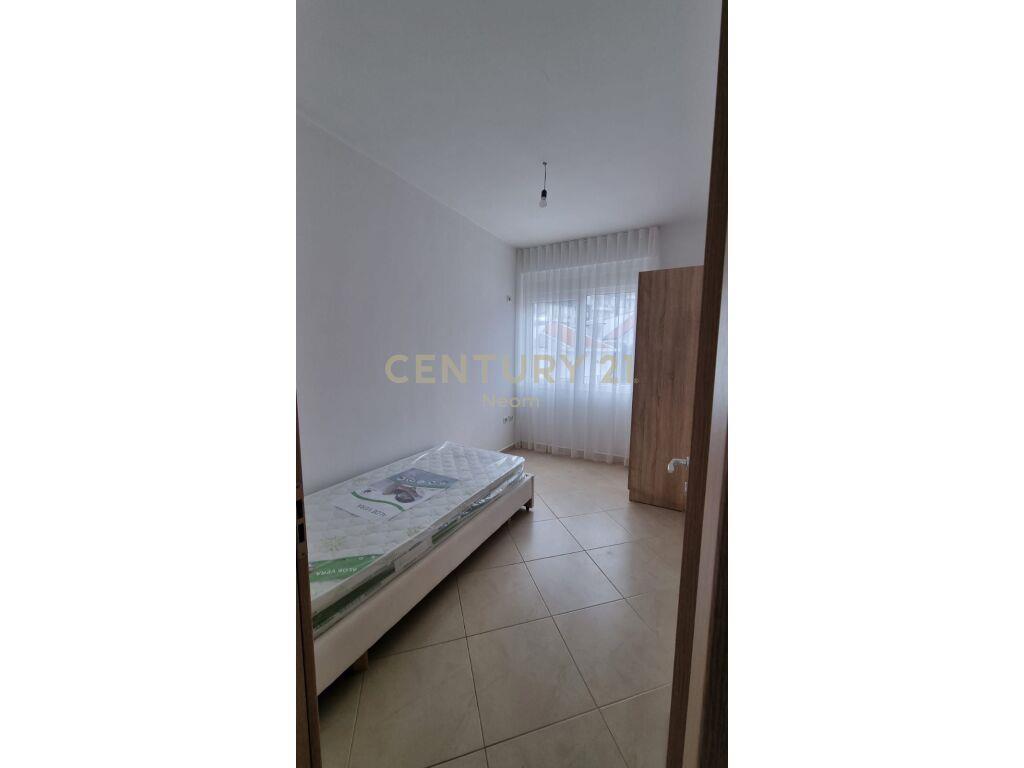 JAPIM ME QERA APARTAMENT 2+1 NE LIQEN TE THATE! Neom99388