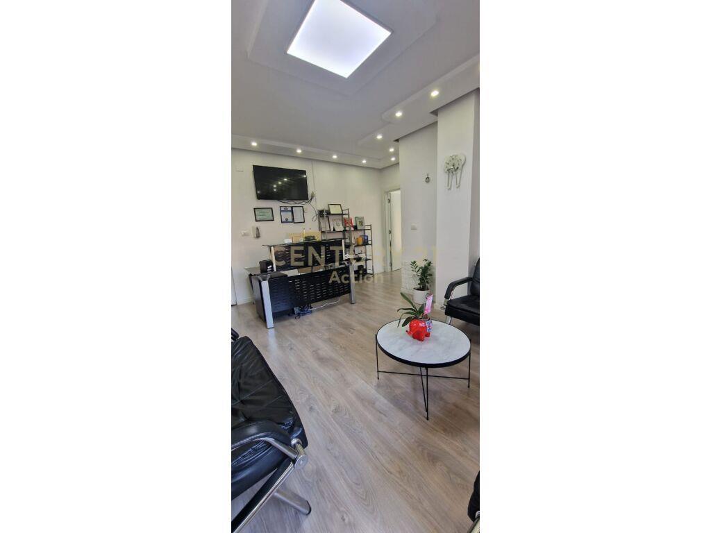 SHITET APARTAMENT 2+1 PRANË SHKOLLËS SË BALETIT! Action99516