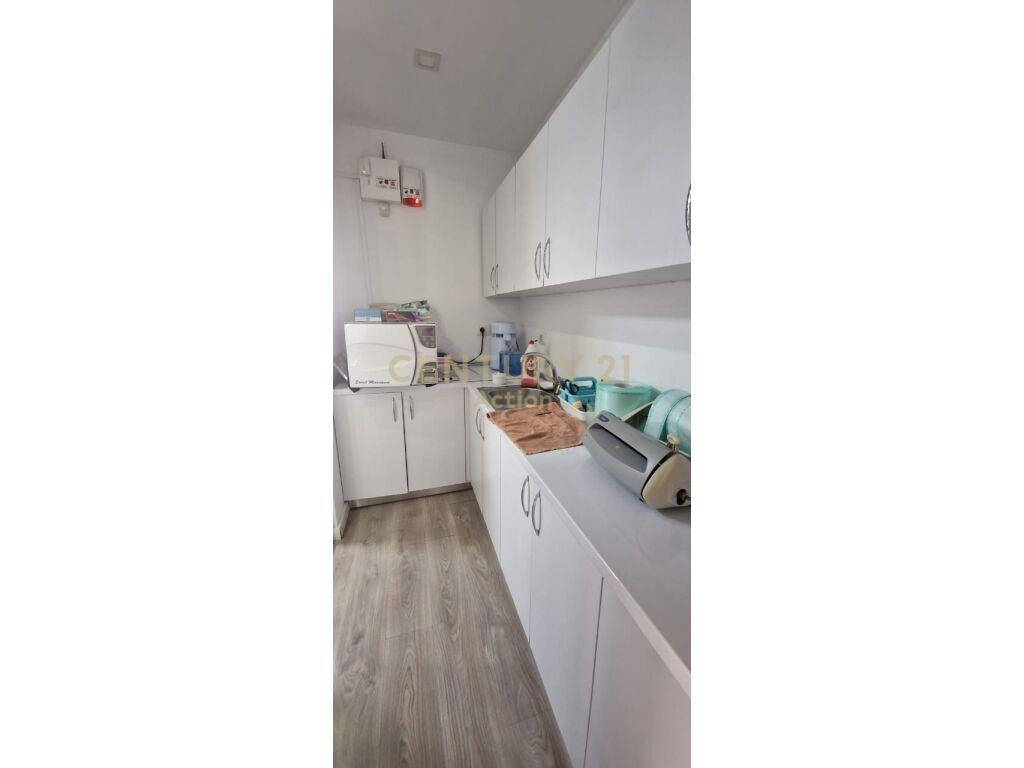 SHITET APARTAMENT 2+1 PRANË SHKOLLËS SË BALETIT! Action99516