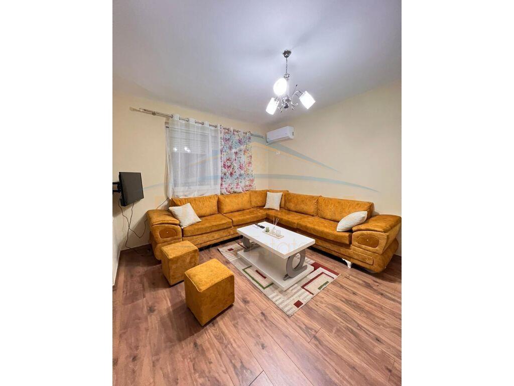 Shitet, Apartament 1+1, Rruga Mine Peza, Tiranë