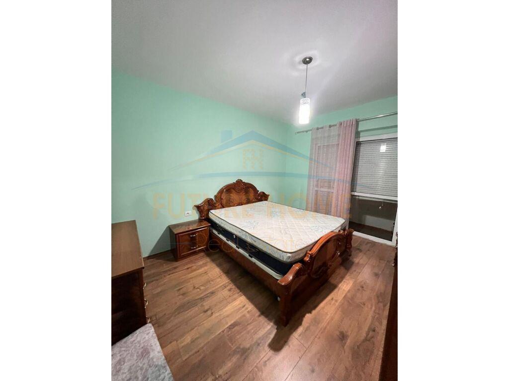 Shitet, Apartament 1+1, Rruga Mine Peza, Tiranë