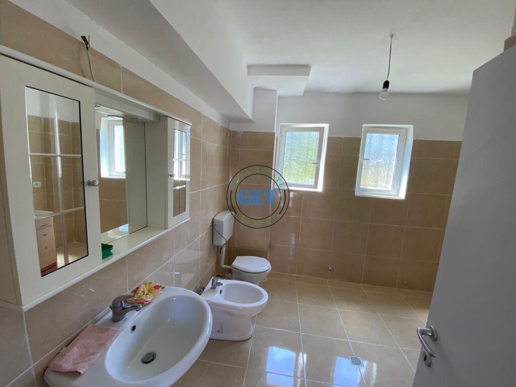 Shitet, Apartament 1+1, Prane Shkolles “Eftali Koci”, Durres