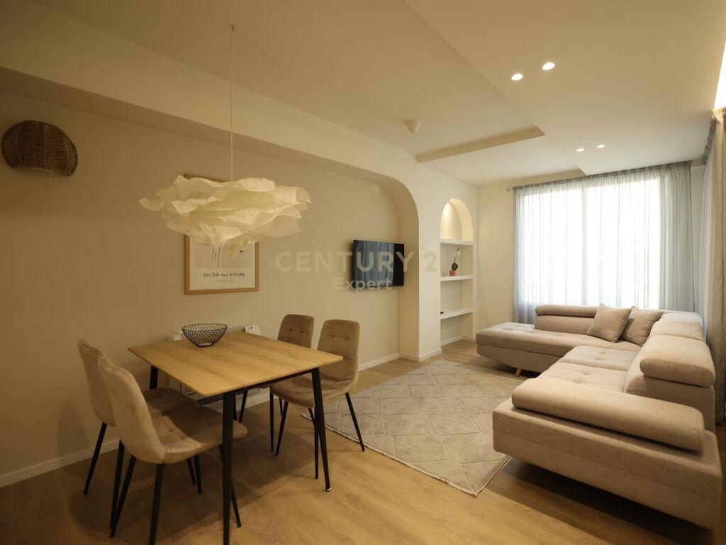 Qira Apartament 1+1+1 Sheshi Wilson 800 € 50 m2