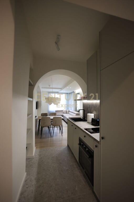 Qira Apartament 1+1+1 Sheshi Wilson 800 € 50 m2