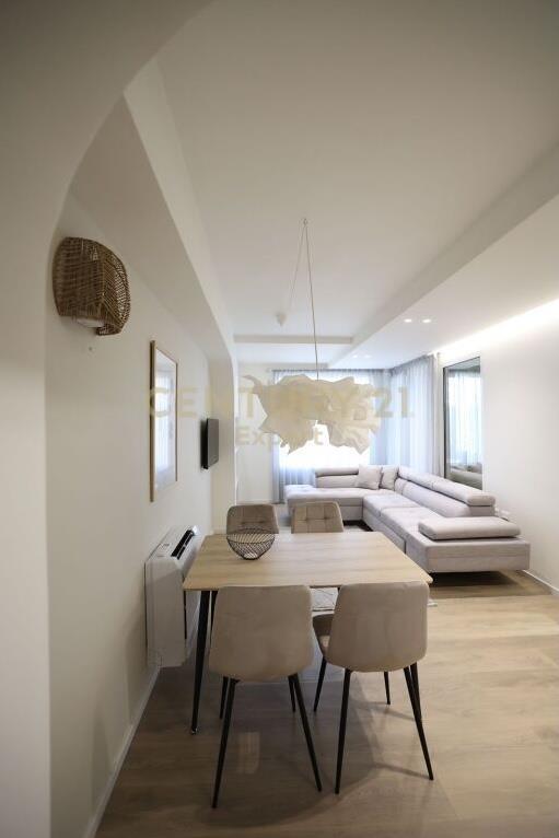 Qira Apartament 1+1+1 Sheshi Wilson 800 € 50 m2