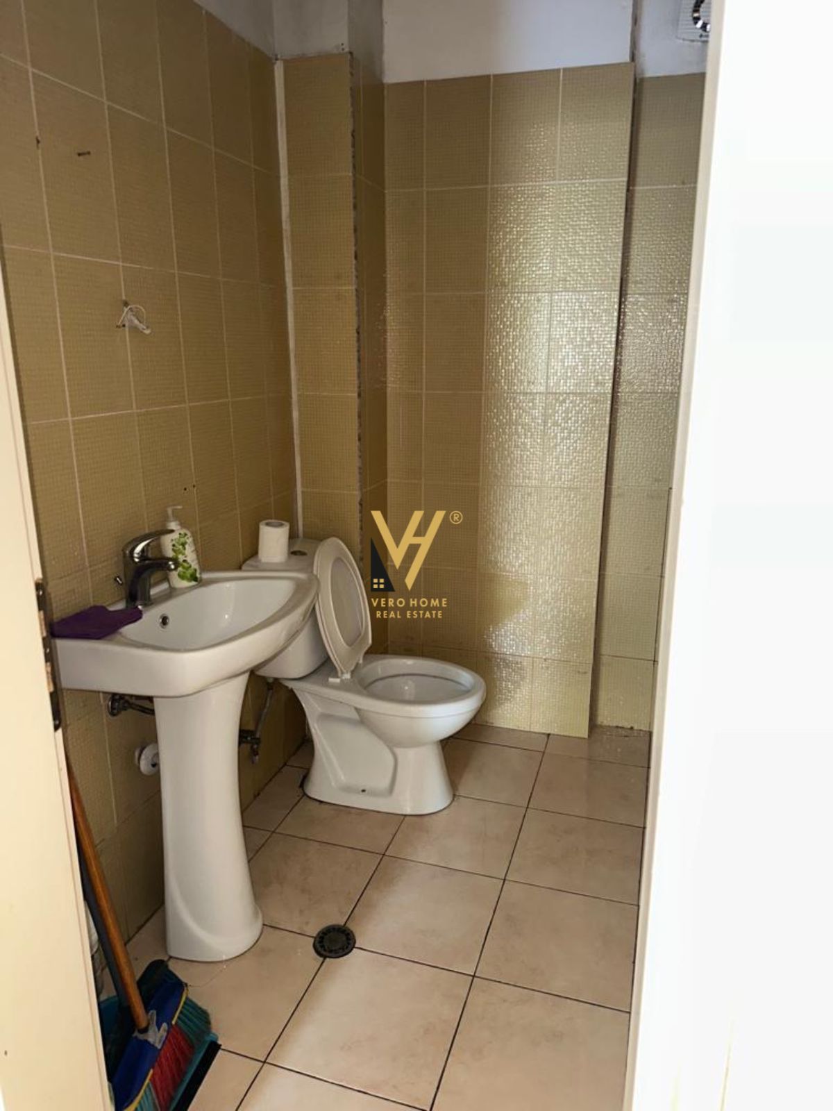 SHITET DYQAN 60 M2 NE MISTO MAME 90.000 EURO