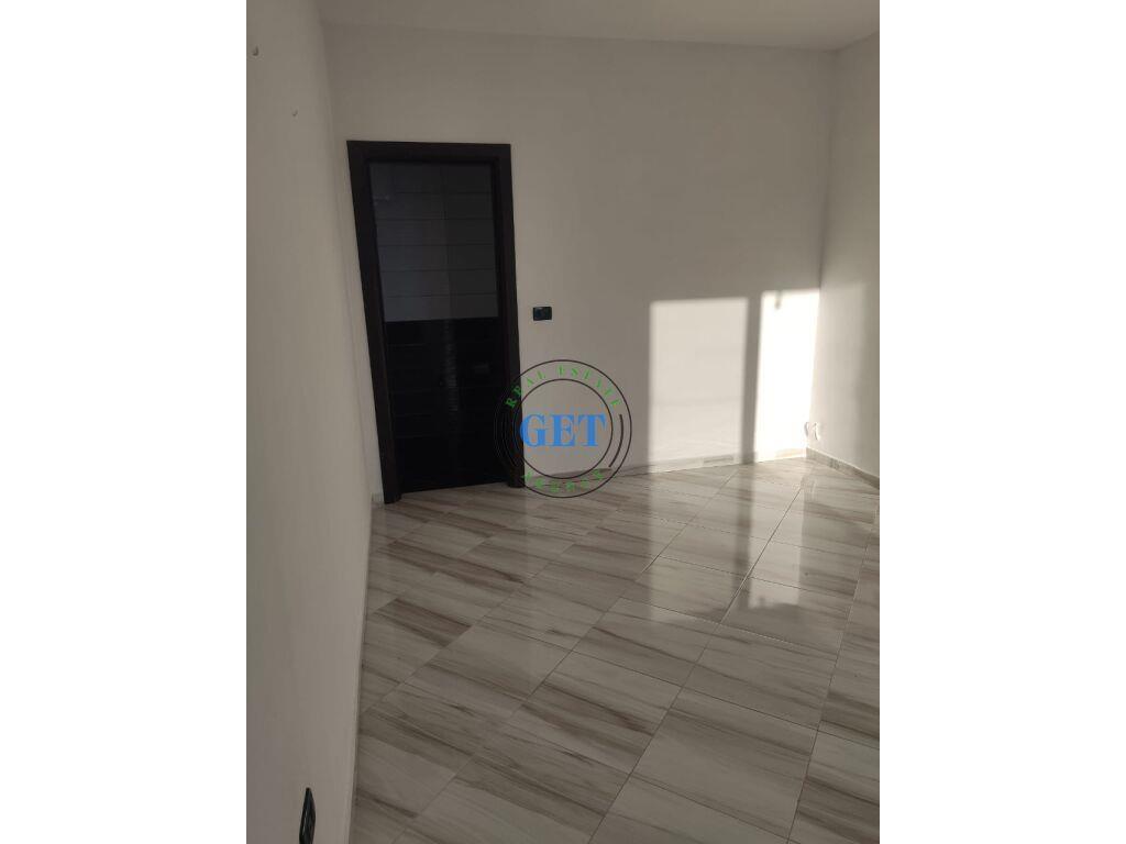 Qira, Apartament 2+1+2 , Ish-URT, Durrës Ish-URT