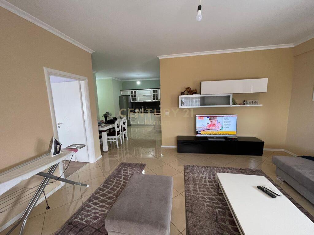 APARTAMENT 2 + 1 NE SHKOZE !