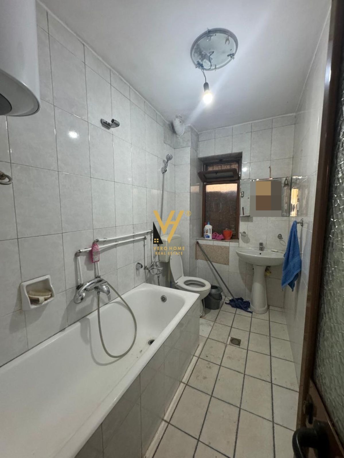 AMBIENT TE 21 DHJETORI 170.000 EURO