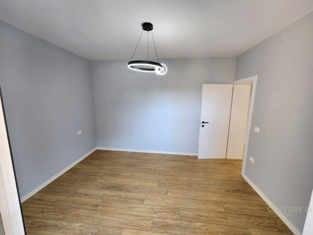 Apartament 2+1 tek Ish Stacioni i Trenit!