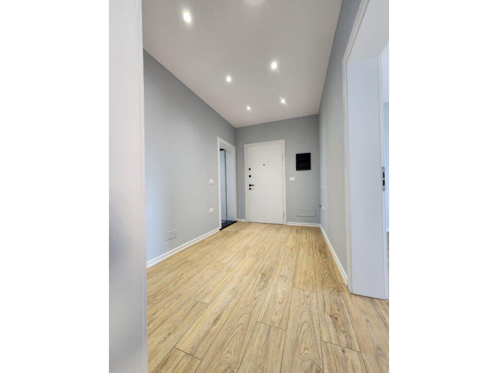 Apartament 2+1 tek Ish Stacioni i Trenit!