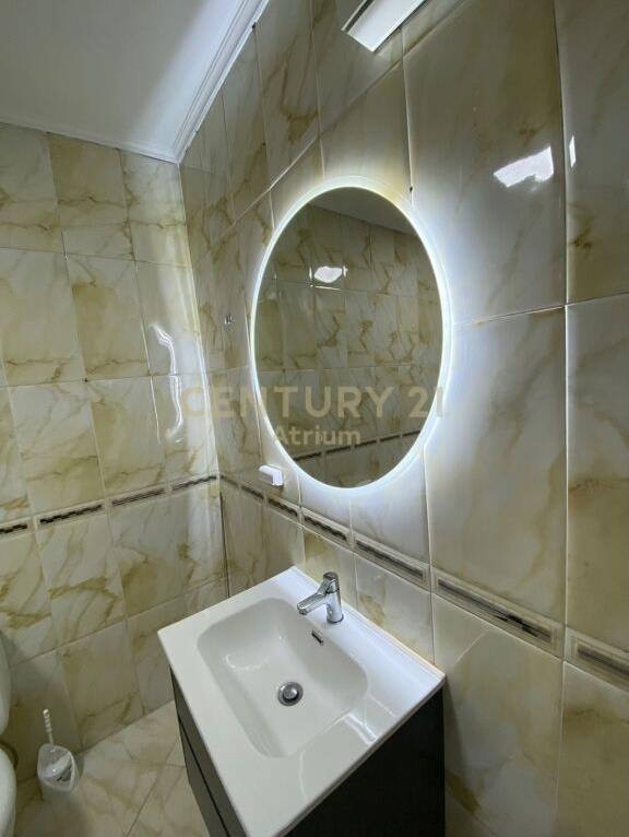 Qira Apartament 2+1+2 Rruga e Kavajes 800 € 106 m2