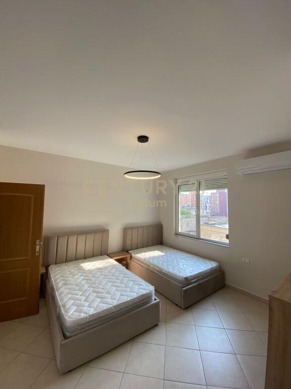 Qira Apartament 2+1+2 Rruga e Kavajes 800 € 106 m2