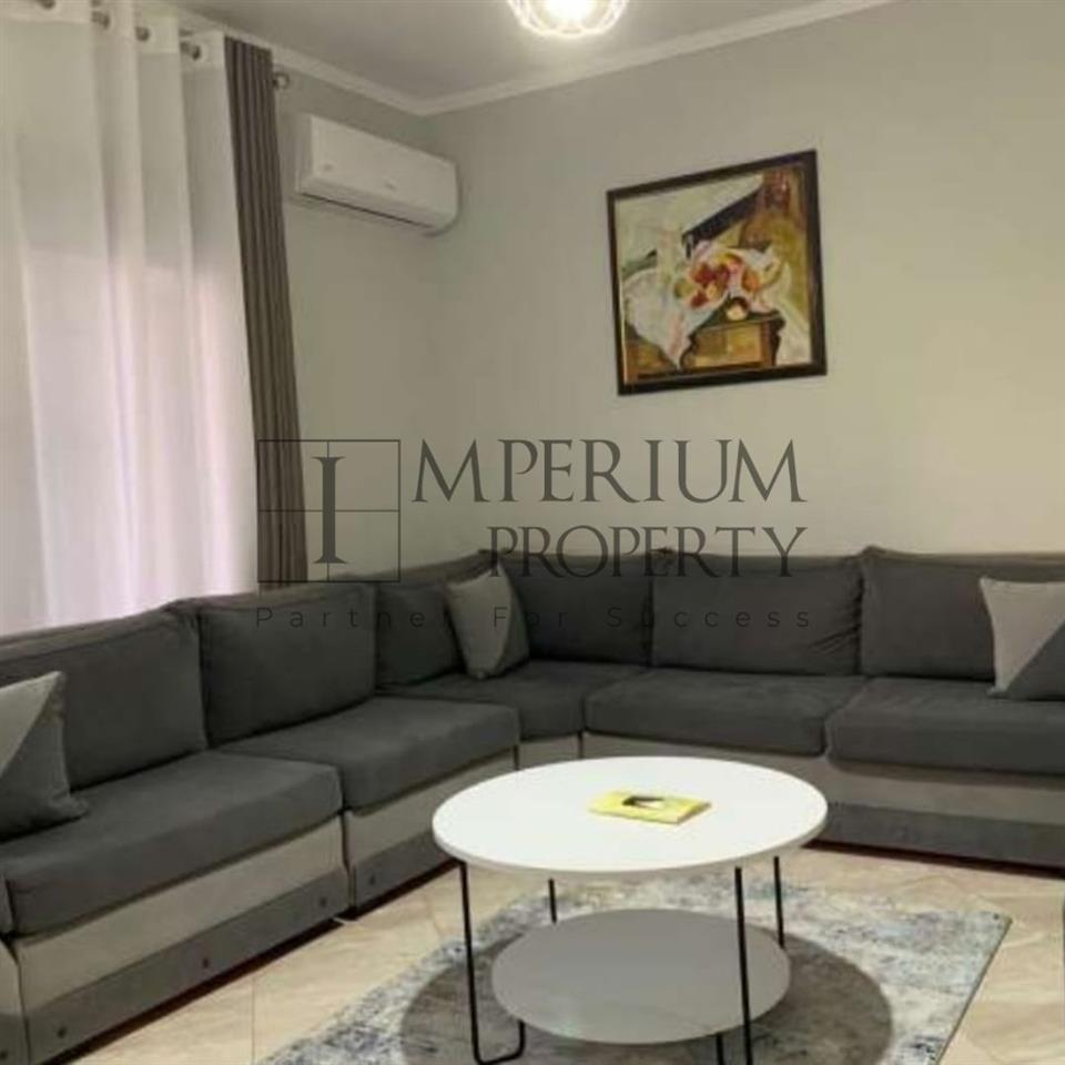 JEPET ME QIRA DURRES