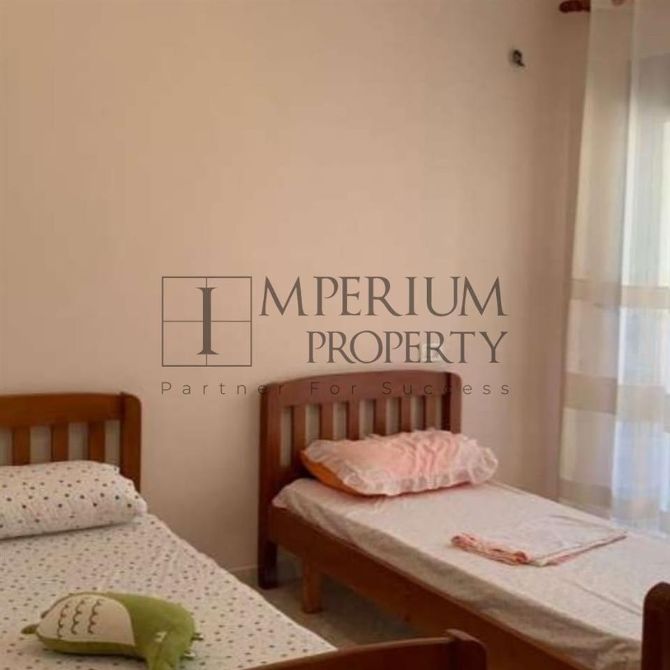 JEPET ME QIRA DURRES