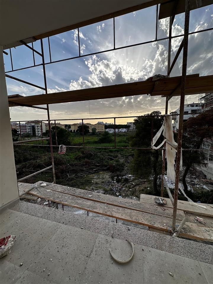 Shiten Apartamente/Duplex 1+1 dhe 2+1 me pishine, Golem