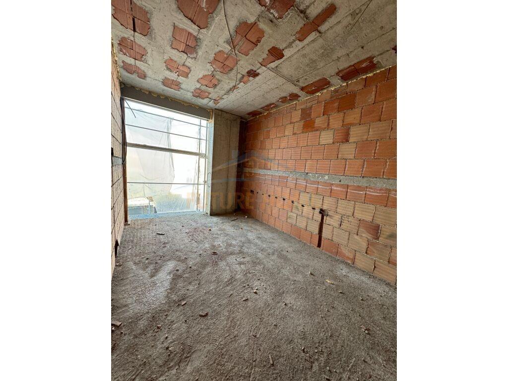 Shitet, Apartament 2+1, Jordan Misja , Tiranë