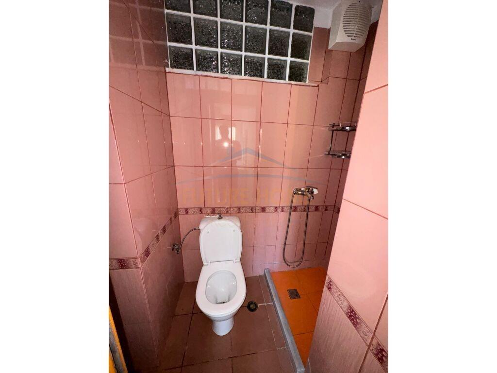 Qera, Apartament 2+1, Laprakë
