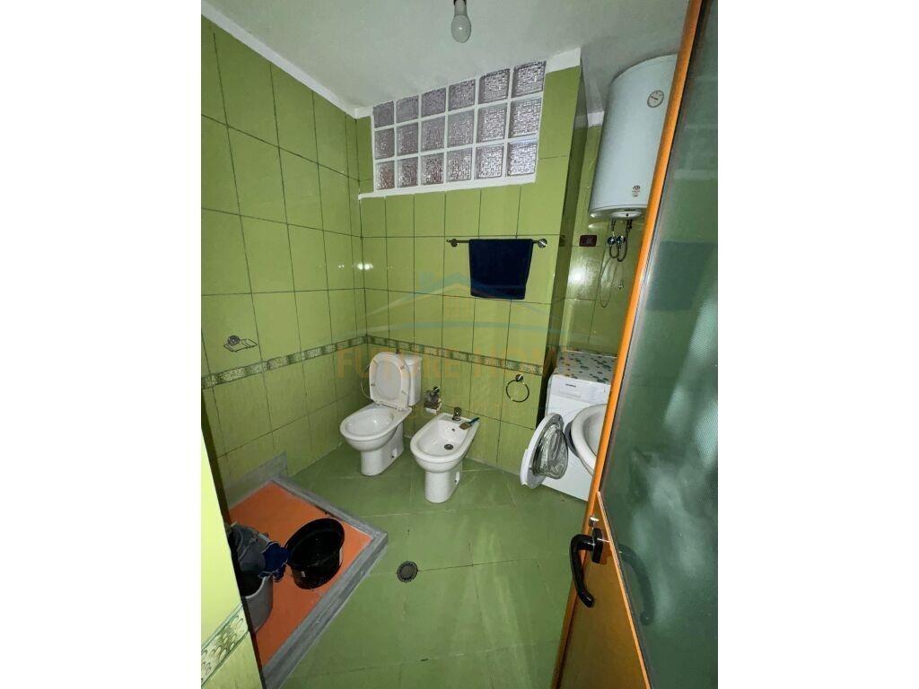 Qera, Apartament 2+1, Laprakë