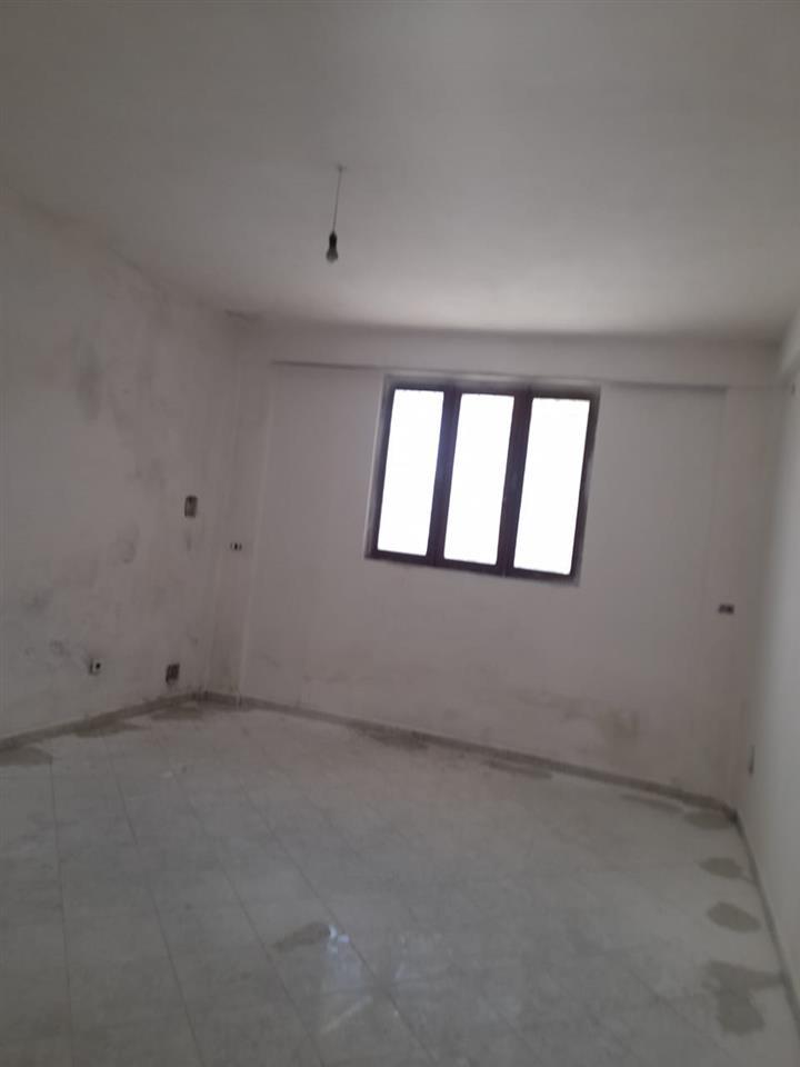 SHITET SHTEPI PRIVATE TEK LAGJA 18 NE DURRES !