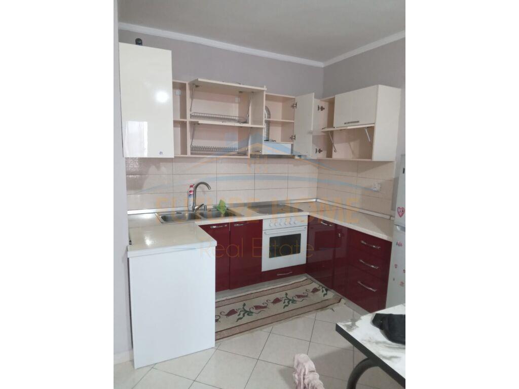 Apartament 2+1, për Qera