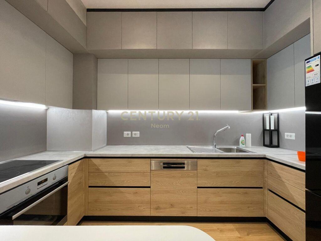 QIRA, APARTAMENT MODERN 2+1 + POST PARKIMI Neom98098