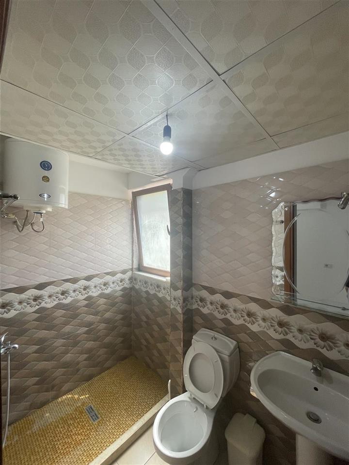 APARTAMANET ME QERA 1+1, Tirane, Kombinat