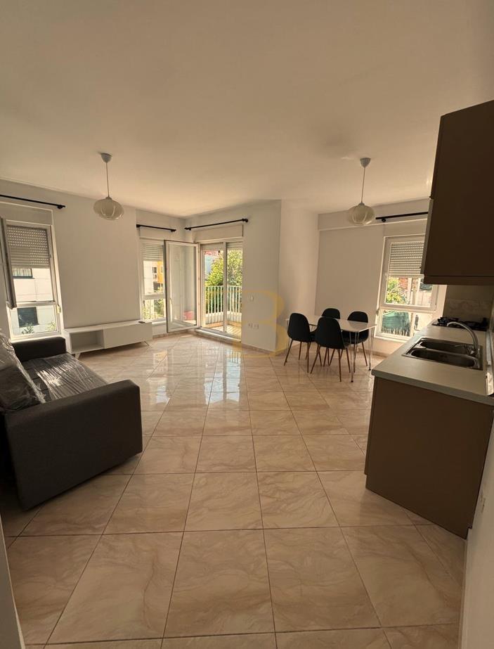 Apartament 2+1+2 me qera, Kompleksi Kontakt