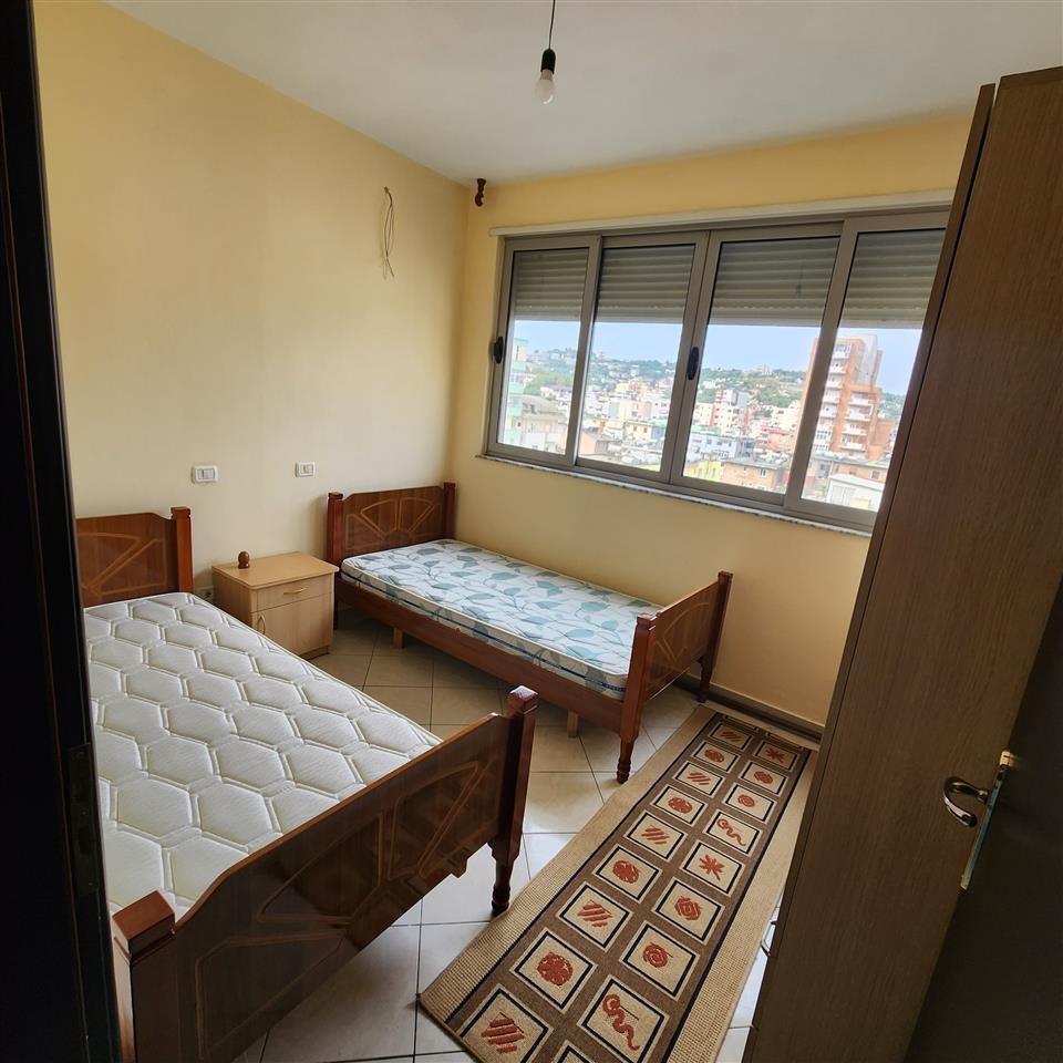 Qira, Apartament 2+1 tek Ish Rajoni, Durres