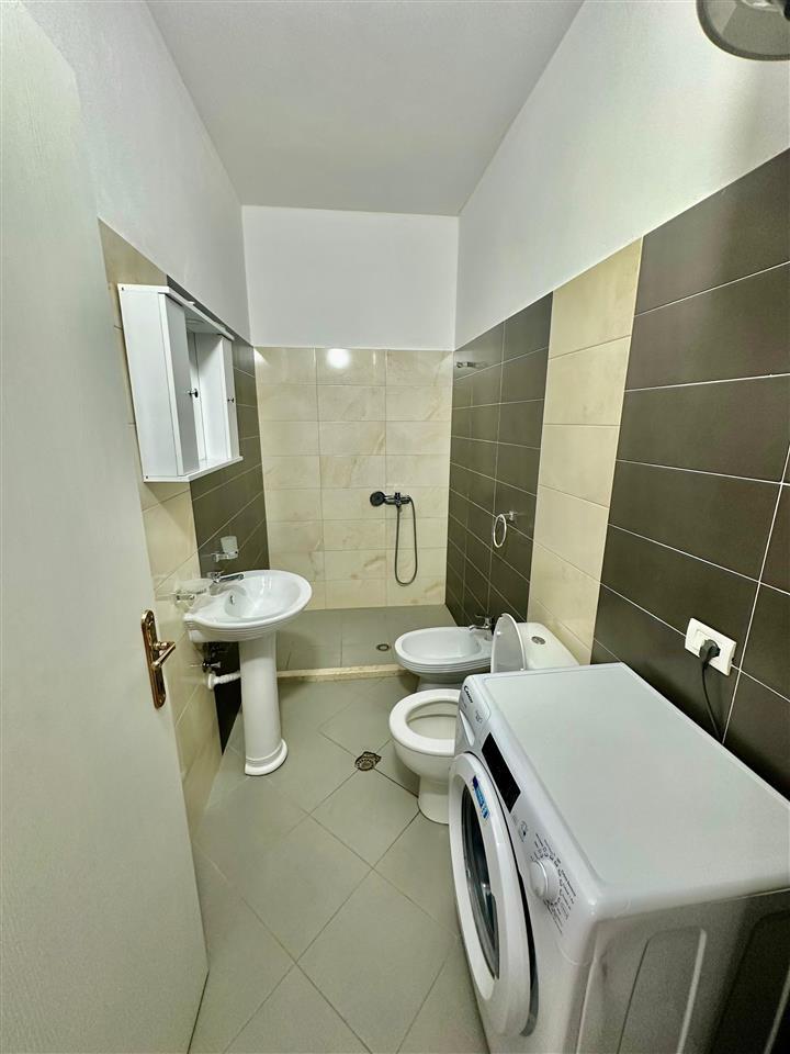 JEPET APARTAMENT 1+1 ME QIRA NE PLAZH!