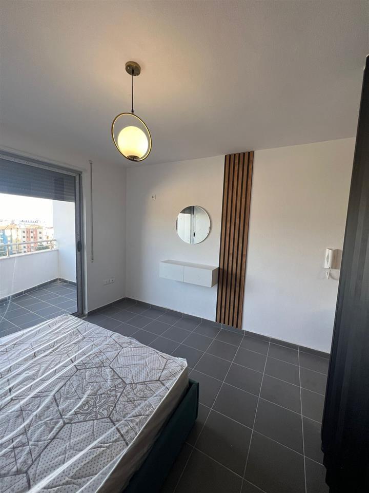 Shitet Apartament 1 + 1shkembi i kavajes, i mobiiluar modern
